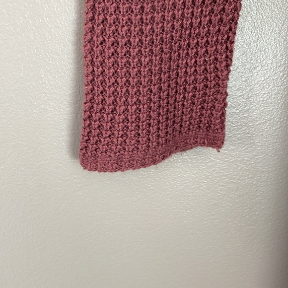 Altar’d state beautiful cold shoulder sweater!
Mauve color!! - Picture 4 of 7